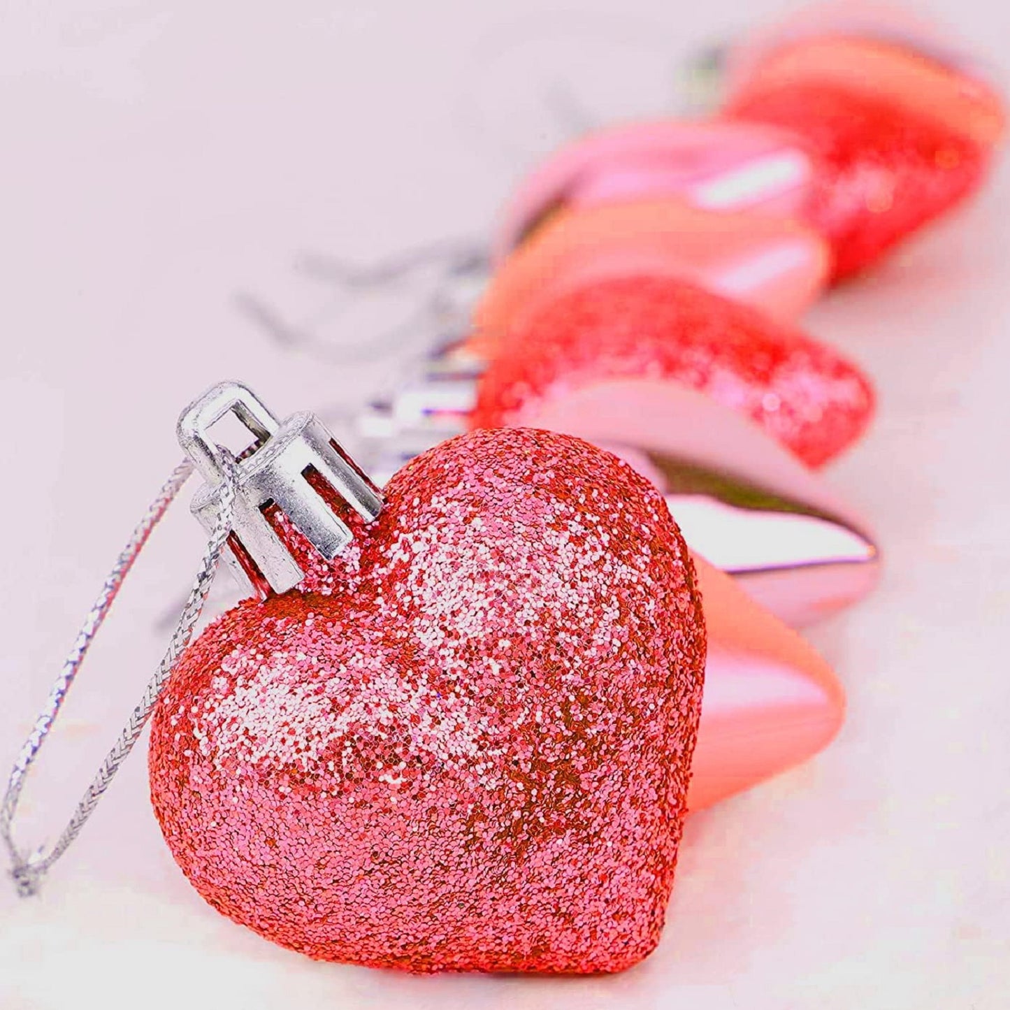 8 x 5cm Christmas Heart Baubles Glitter And Matt Design Christmas Tree Decoration Hanging Ornaments For Christmas and Home Party Decor (Red)