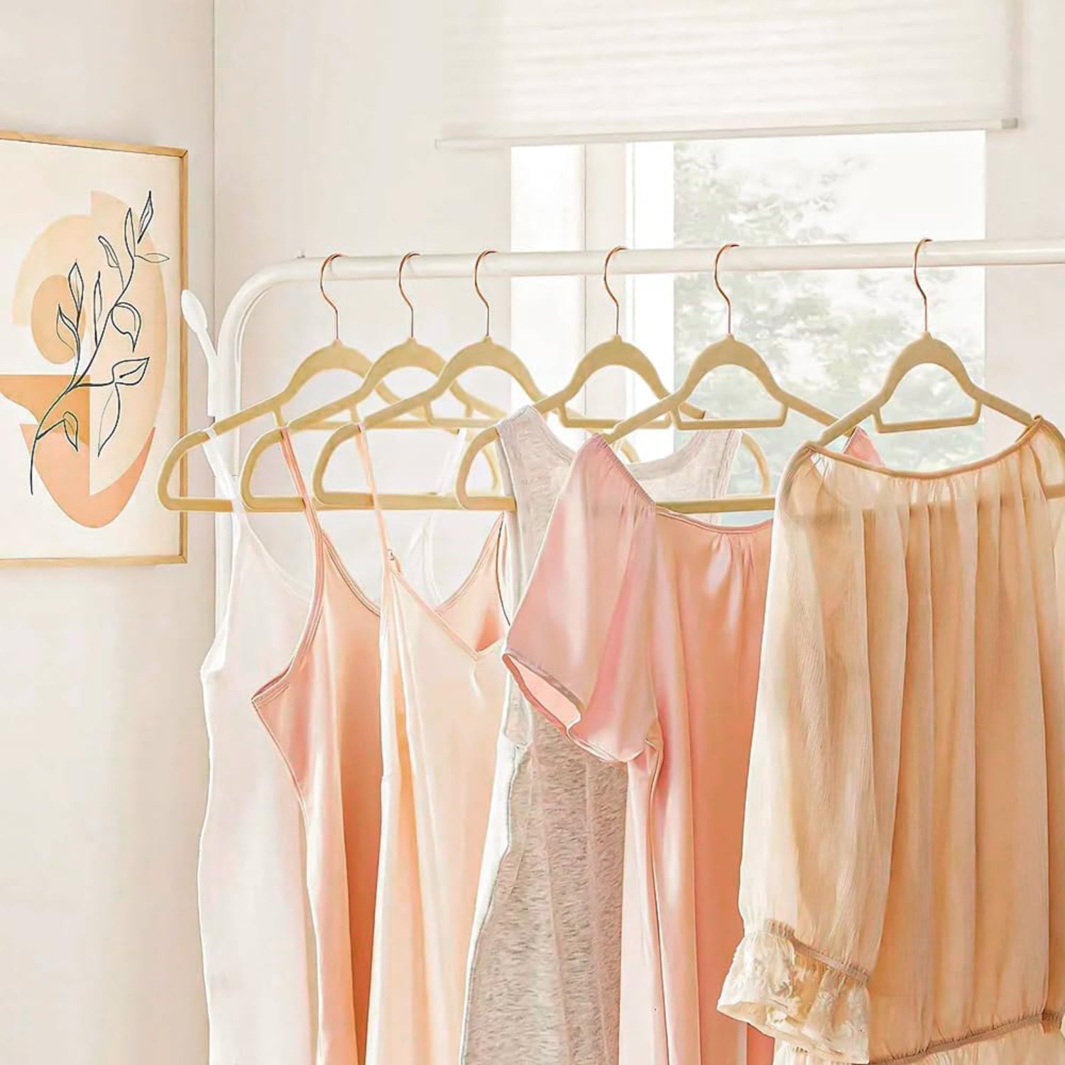 Velvet Hangers with Tie Bar & 360 Degree Hook 45cm